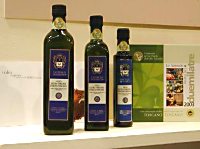 Descrizione: C:\A_SITI_2015 dic\www.perlatoscana.it\images\foto\olive-oil-bottles.jpg