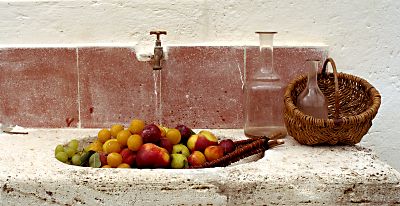 Frutta appena raccolta nell'agrituirsmo San Leonardo a Saturnia, in Toscana
