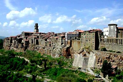 Veduta di Pitigliano a 25 minuti di auto dal nostro agriturismo a Saturnia, in Toscana